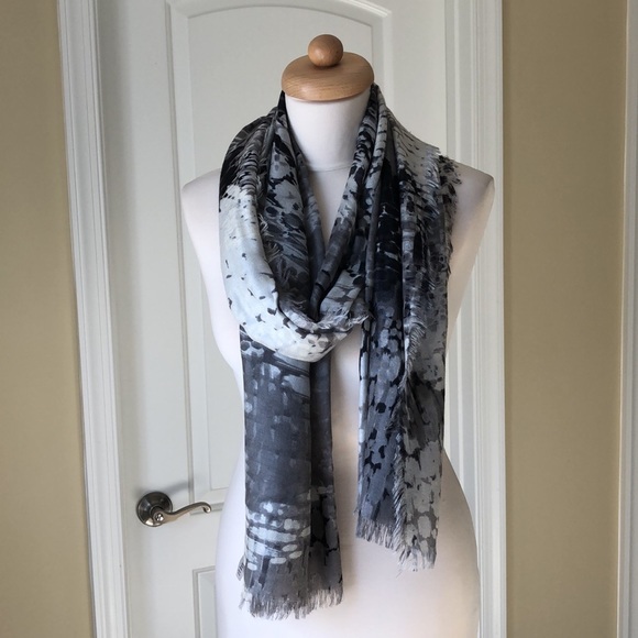 Nordstrom Eyelash Trim Print Cashmere & Silk Wrap - Picture 6 of 8